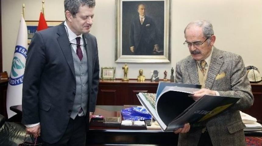 İsve&ccedil; B&uuml;y&uuml;kel&ccedil;isi Wahlund, Başkan B&uuml;y&uuml;kerşen&rsquo;i Ziyaret Etti