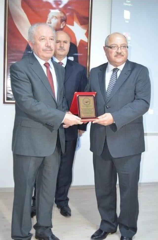 Hayırsever Esnaflara Plaket