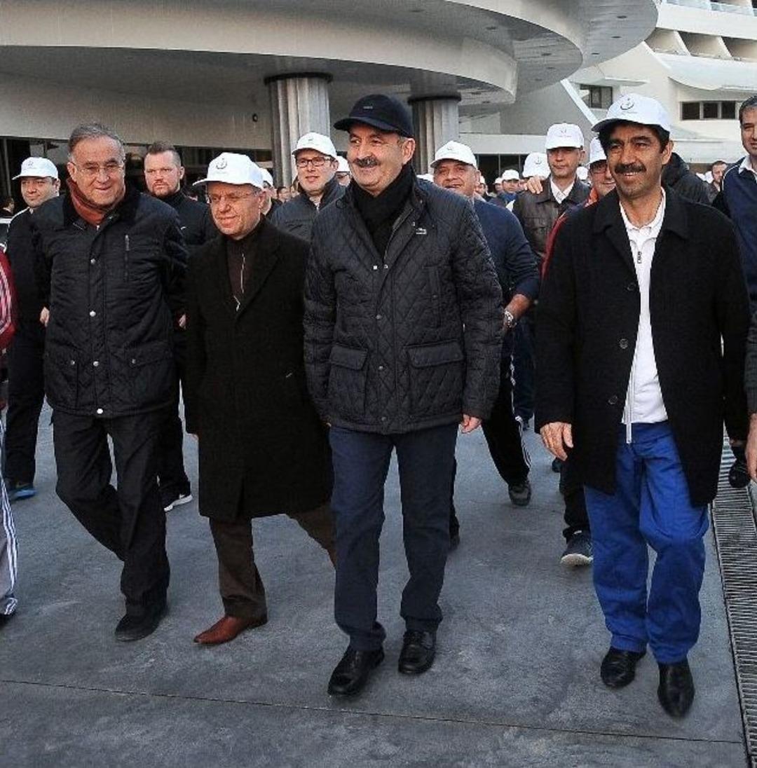 Sağlık Bakanı M&uuml;ezzinoğlu Sabah Sporu Yaptı