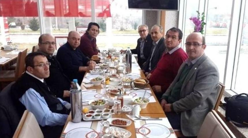 Başkan Saraoğlu Gazetecilerle Yemekte Buluştu