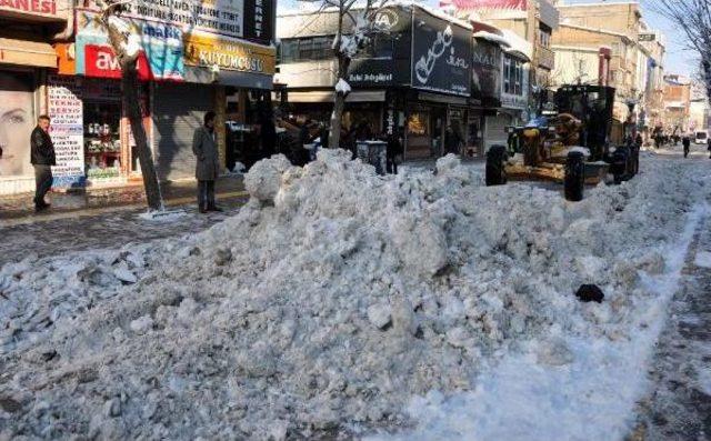 Van da Kar Yolları Kapattı 2