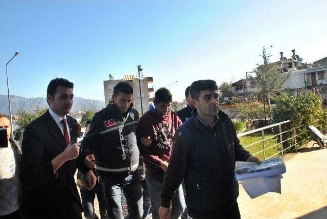 Boğazı Kesilen Kadının Katili Komşusu &Ccedil;ıktı 2