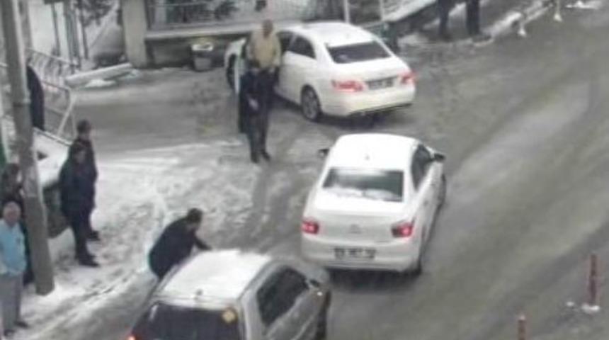 (&ouml;zel Haber) Bursa&rsquo;daki Kar Kazaları Kameralara B&ouml;yle Yansıdı