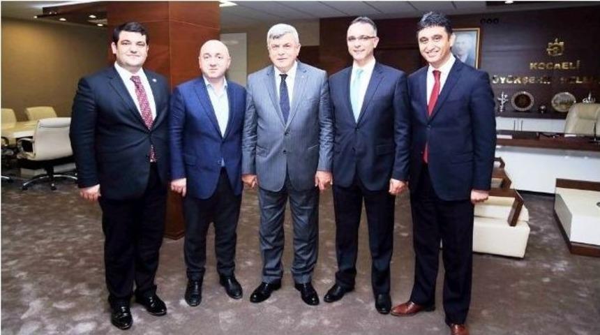 Başkan Karaosmanoğlu: "mazlum Halklar Bize Dua Ediyor"