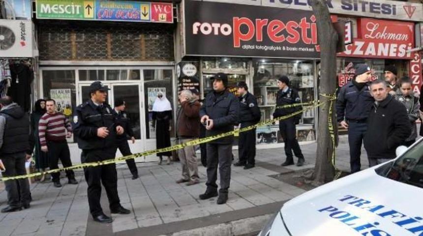 Emekli Polis, Baba Ve Oğlunu Ayaklarından Vurdu