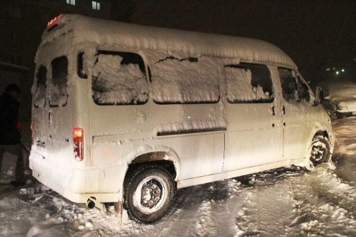 Van&rsquo;da Kar Yağışı Hayatı Olumsuz Etkiledi