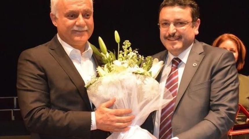 Nihat Hatipoğlu Trabzon&rsquo;da Mekke, Medine, Kud&uuml;s&rsquo;&uuml; Anlattı