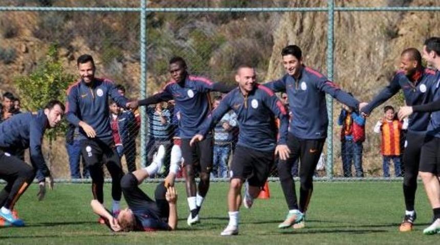 Galatasaray Taraftara Açık Idman Yaptı