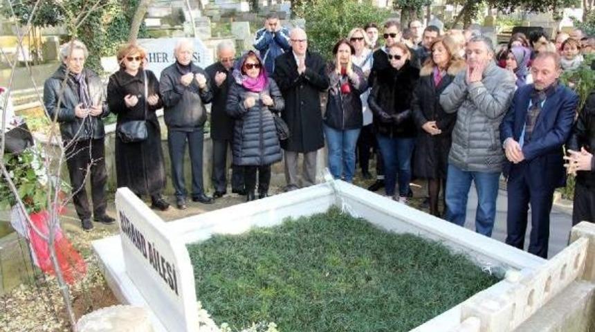 Mehmet Ali Birand Mezarı Başında Anıldı