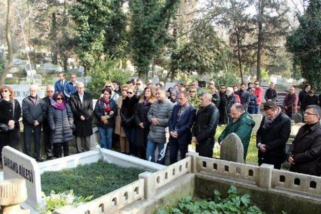 Mehmet Ali Birand Mezarı Başında Anıldı