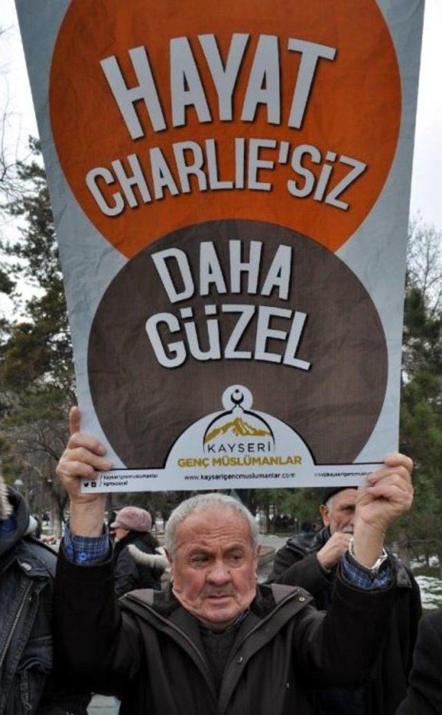 Charlie Hebdo Protestosunda, Kouachi Kardeşlere Övgü