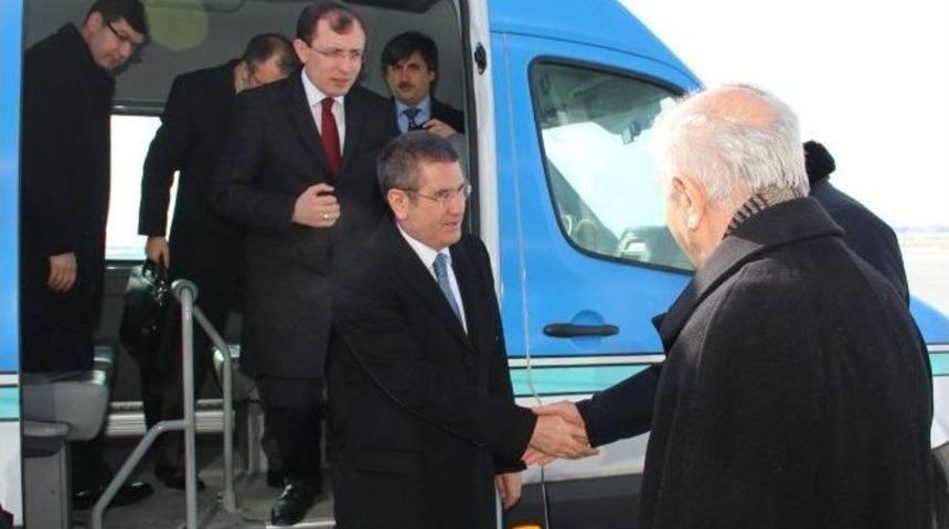 Bakan Canikli: &ldquo;t&uuml;rkiye D&uuml;nyadaki B&uuml;t&uuml;n Olumsuzluklara Rağmen B&uuml;y&uuml;meye Devam Ediyor&rdquo;