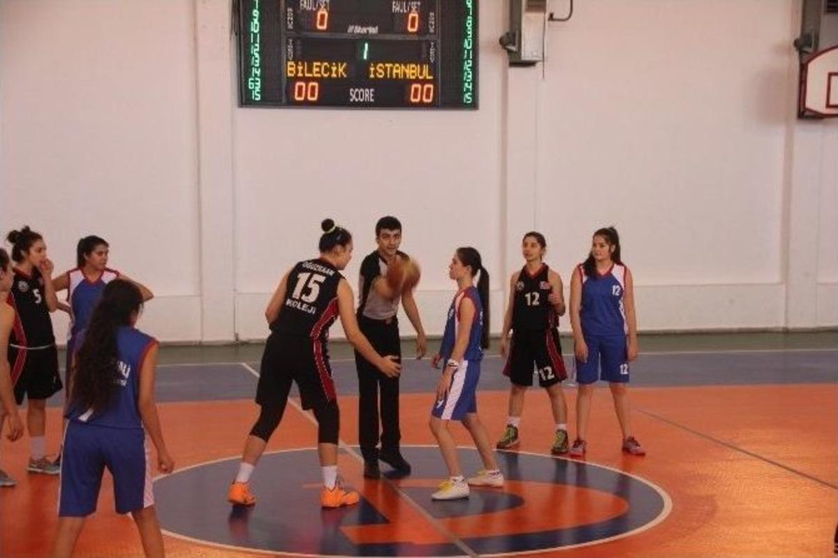 Liseler Arası Gen&ccedil; Erkek Ve Kız Basketbol M&uuml;sabakaları Başladı