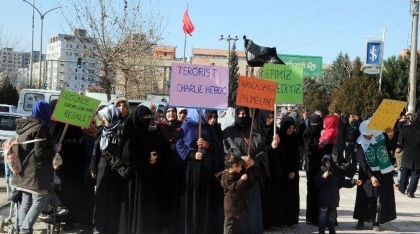 Mardinliler Peygambere Hakareti Kınadı