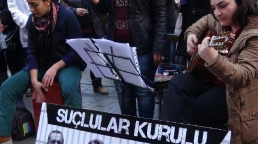 Kadınlardan Şarkılı S&ouml;zl&uuml; Eylem