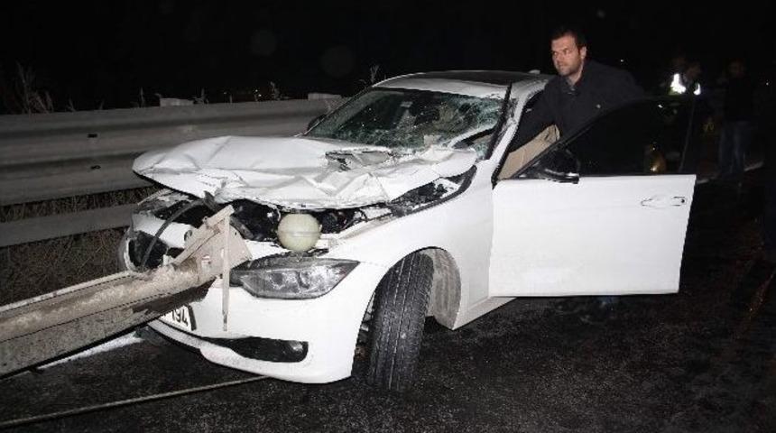 Kocaeli&rsquo;de Trafik Kazası: 2 Yaralı