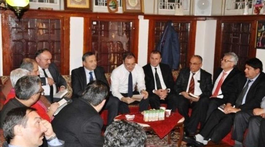 &lsquo;&rsquo;&ouml;ğretmen Okursa Herkes Okur&rsquo;&rsquo; Etkinliği D&uuml;zenlendi