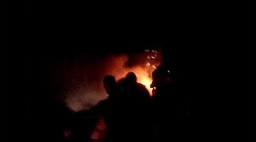 (&ouml;zel Haber) Yanan Tır&rsquo;a &rsquo;tesad&uuml;fi&rsquo; M&uuml;dahale