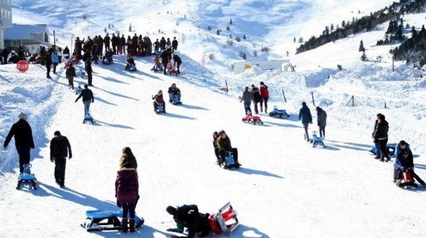 Uludağ&rsquo;da Kayak Pistleri Ralliye D&ouml;nd&uuml;