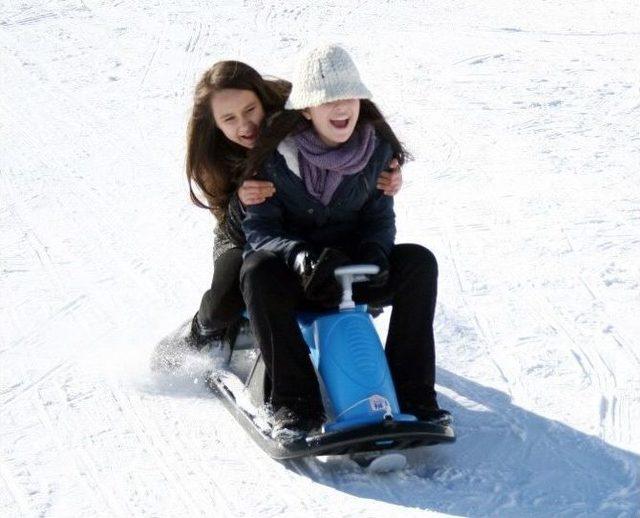 Uludağ&rsquo;da Kayak Pistleri Ralliye D&ouml;nd&uuml; 2