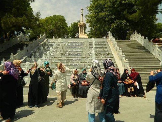 İzmit&rsquo;ten 7 Bin Kişi Konya&rsquo;ya Gitti 1