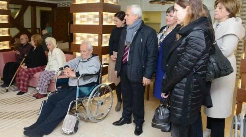 Bozbey, Huzur Evi Sakinleriyle Bir Araya Geldi