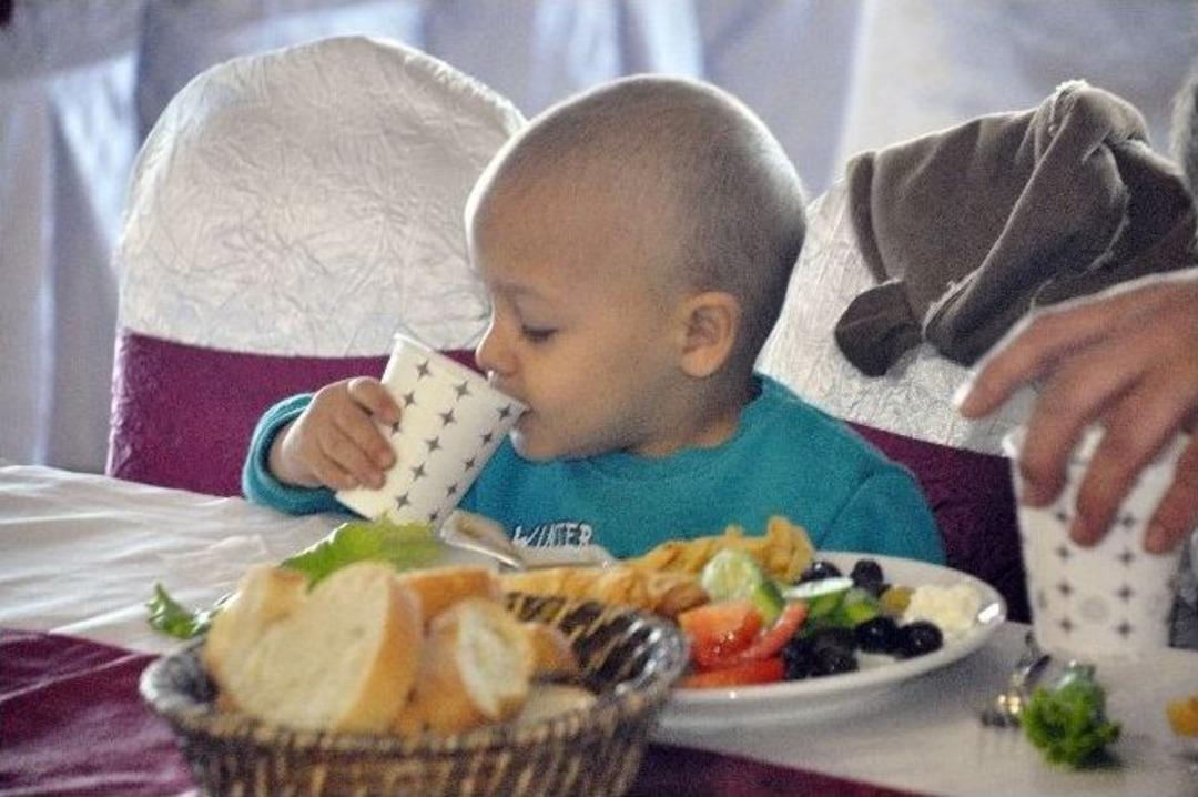 Yetim Aileler Kahvaltıda Buluştu