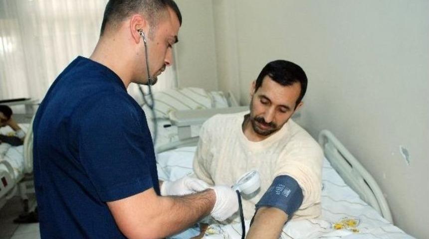 Dicle &Uuml;niversitesi Kapılarını M&uuml;ltecilere A&ccedil;tı