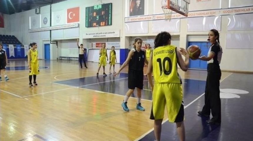 D&uuml;zce&rsquo;de Gen&ccedil;ler Basketbol Grup M&uuml;sabakaları Başladı