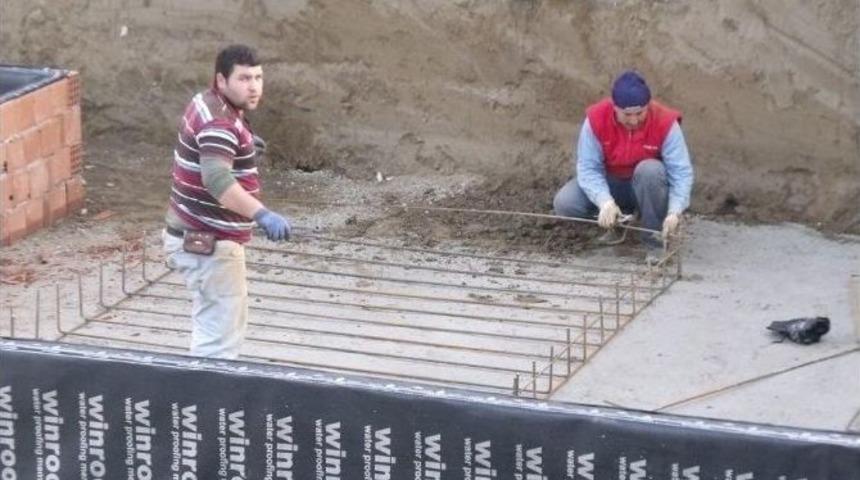 Yurttaş, &Ouml;ğrenci Yurdu İnşaatını İnceledi