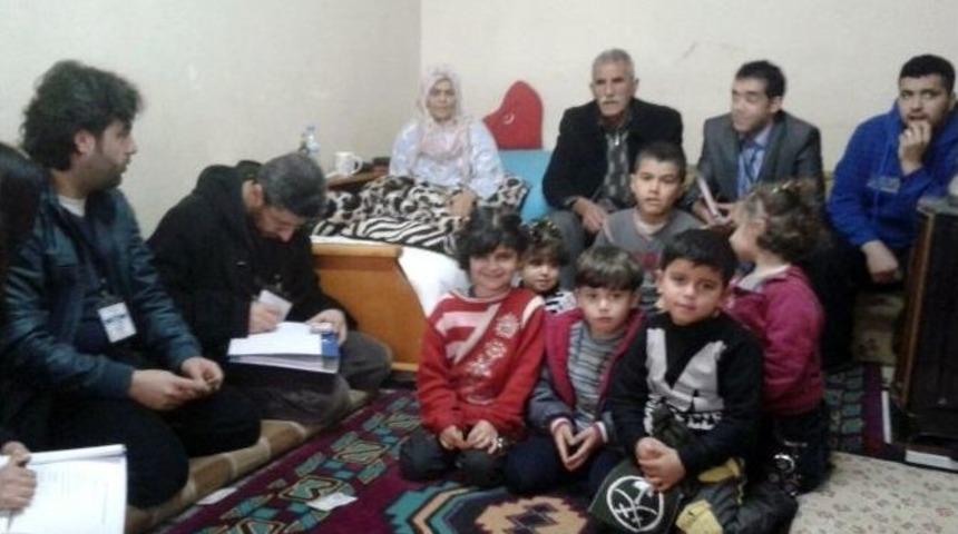 Suriyeliler Sağlık Taramasından Ge&ccedil;iriliyor