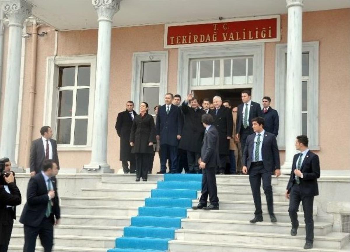Davutoğlu, Tekirdağ Programını Valilik Ziyareti İle Sonlandırdı