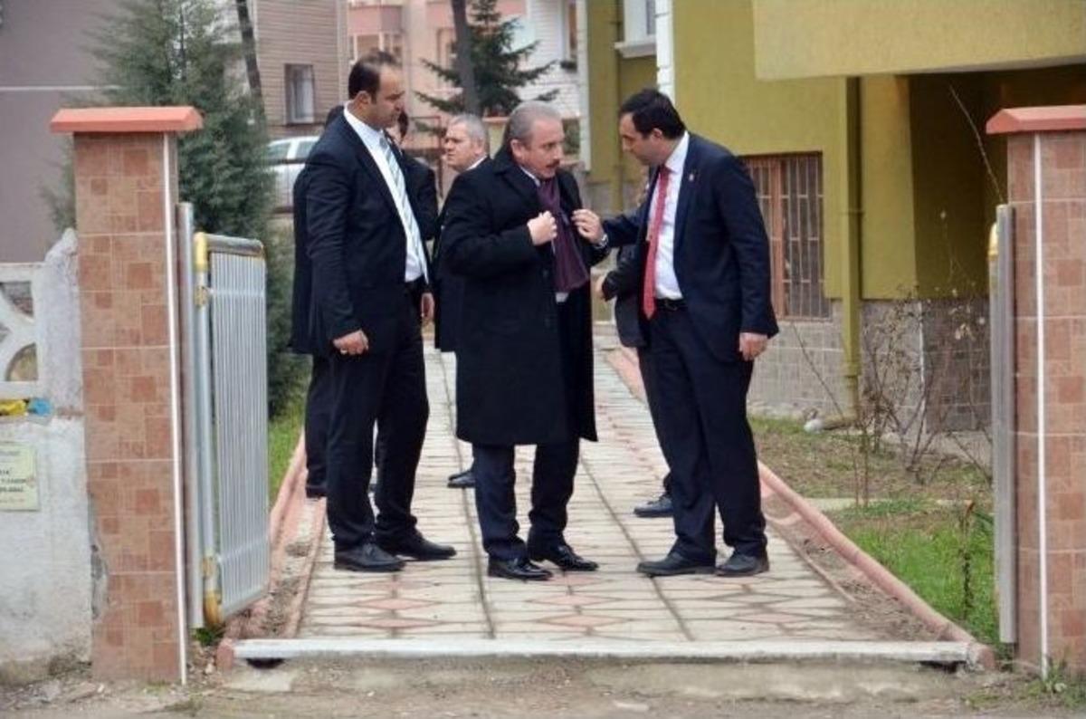 Başbakan Davutoğlu, Ak Parti Genel Başkan Yardımcısı Şentop&rsquo;un Annesini Ziyaret Etti