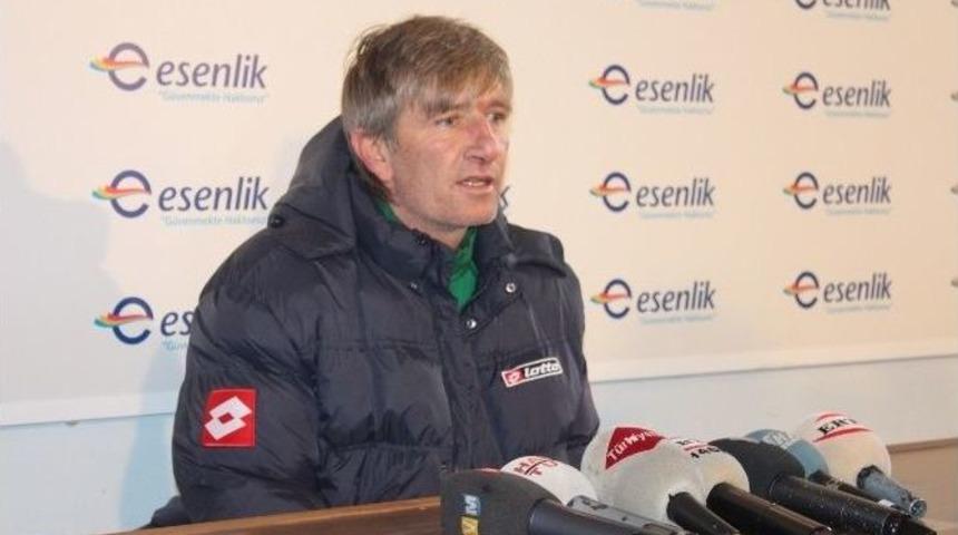 Feyyaz U&ccedil;ar: &ldquo;ağır Saha Zeminini De G&ouml;z &Ouml;n&uuml;ne Aldığımızda Futbolcularımın Sahada Verdiği M&uuml;cadele İyiydi&rdquo;