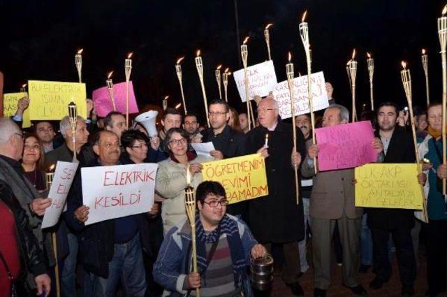 Clk Akdeniz'e Meşaleli Protesto