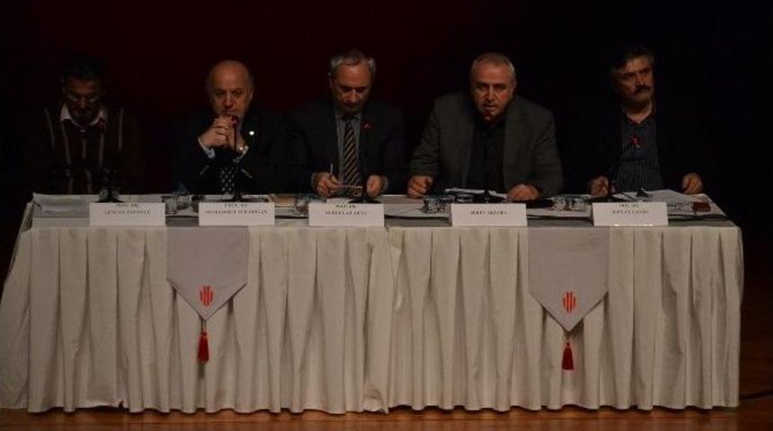 &ldquo;bayrak Şairi&rdquo; Arif Nihat Asya Şiirlerle Anıldı