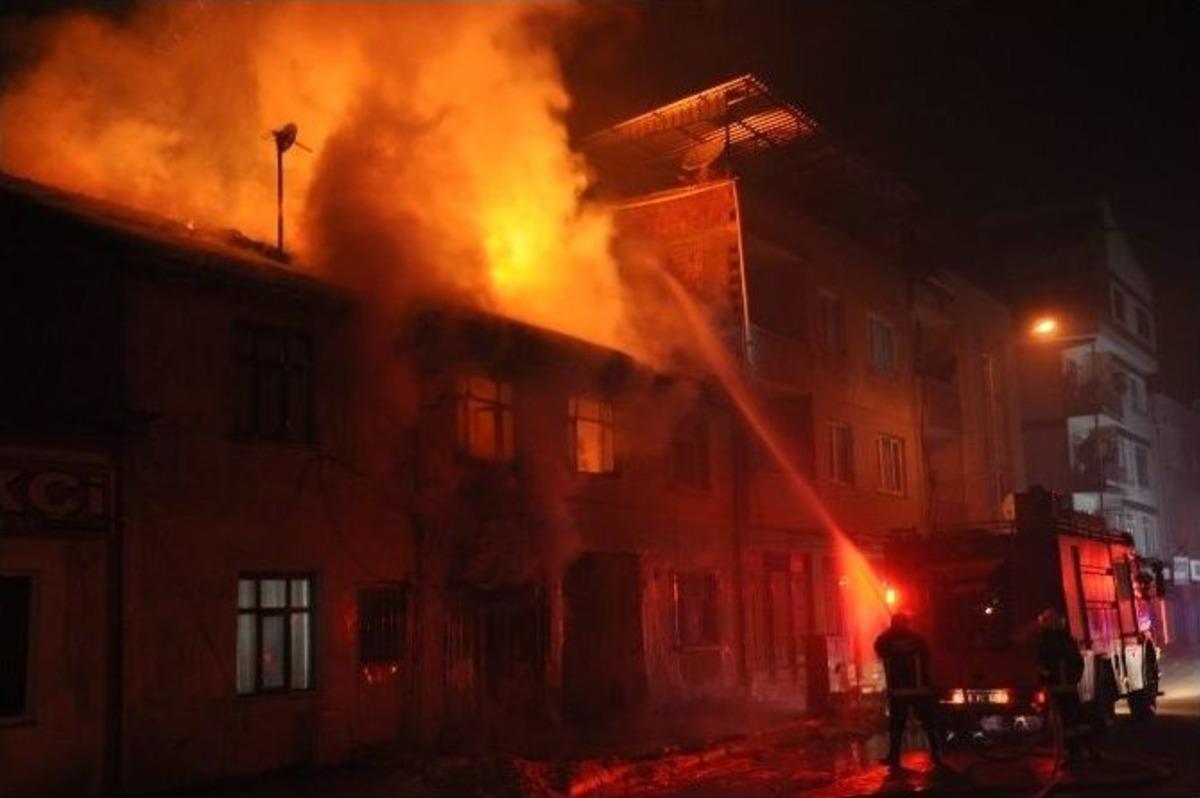 Suriyeli Gazi Ve Ailesinin Evi K&uuml;l Oldu