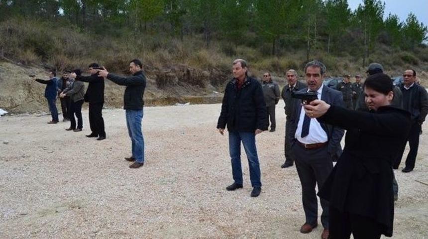 Orman Muhafaza Memurlarına Yeni Silah Dağıtıldı