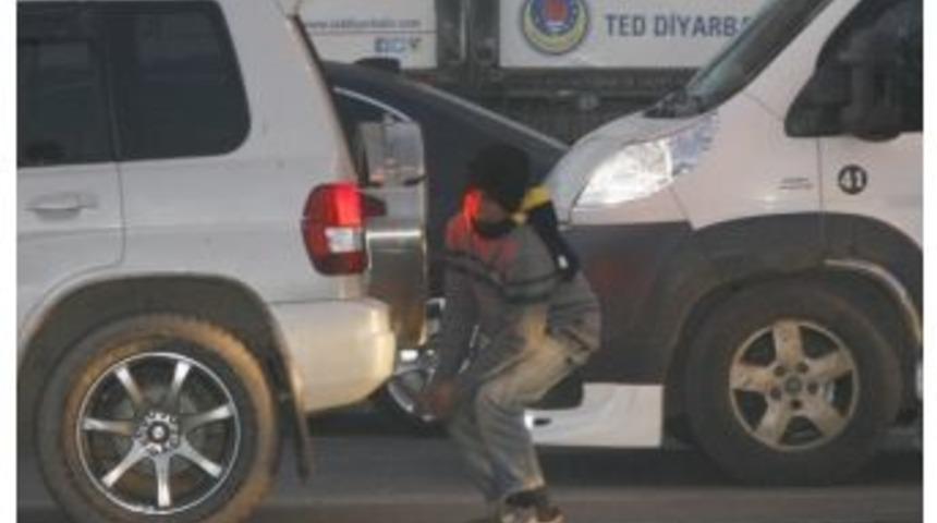 -2 Derecede Egzoz Dumanıyla Isınmaya &Ccedil;alıştı