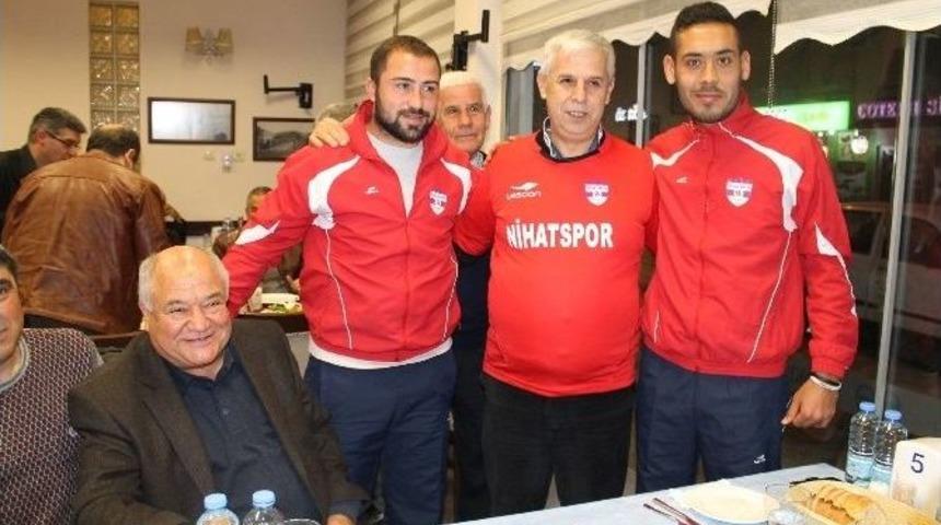 Başkan Toyran&rsquo;dan S&ouml;kespor&rsquo;lu Futbolculara Galibiyet Yemeği