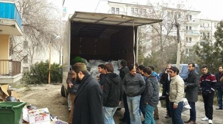 Vosvos Kayseri, Kayseri&rsquo;ye Gelen Doğu T&uuml;rkistanlılara Yardım Etti