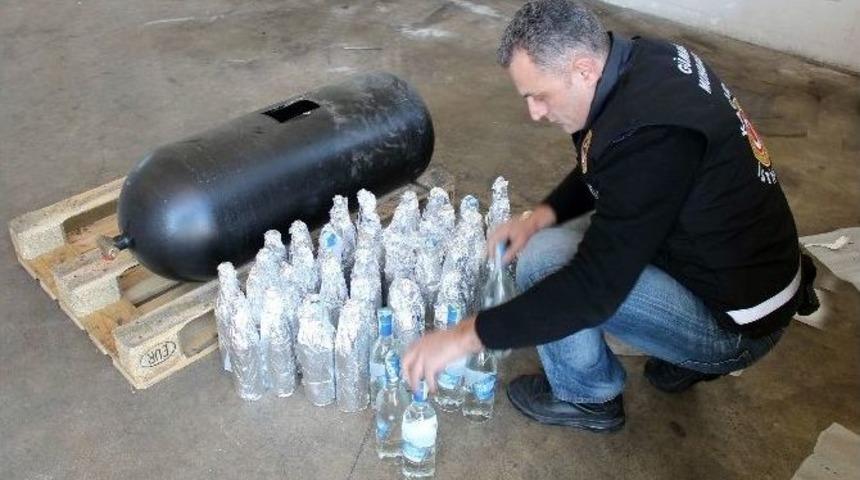 Lpg Tankından 45 Şişe Ka&ccedil;ak İ&ccedil;ki &Ccedil;ıktı