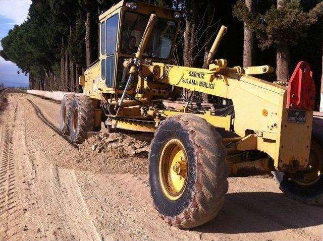 Saruhanlı Belediyesinden Arazi Yollarının Bakımına Destek