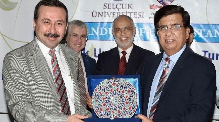 Sel&ccedil;uk &Uuml;niversitesi, 3 Yılda 22 &Uuml;lke İle İşbirliği Yaptı