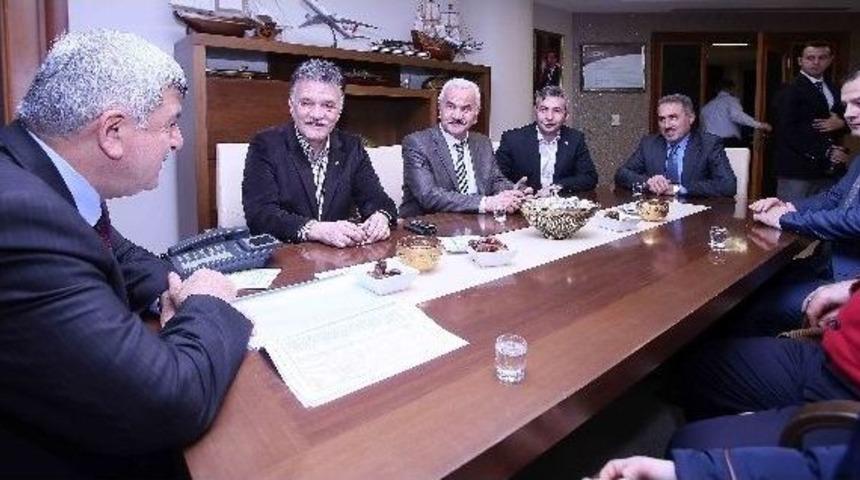 Bem Bir-sen Ve Eczacılar Odası Y&ouml;netimleri Başkan Karaosmanoğlu&rsquo;nu Ziyaret Etti