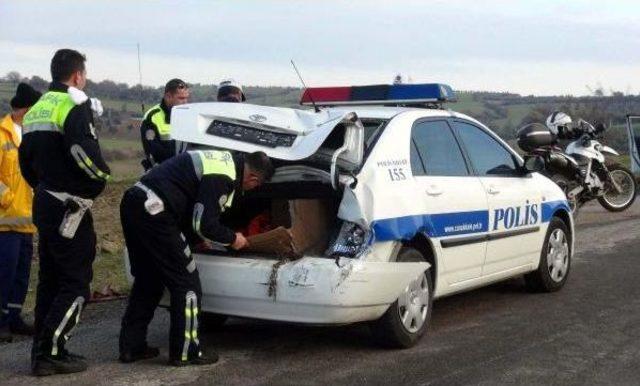 Freni Tutmayan Ambulans Önündeki Polis Otosuna Çarptı