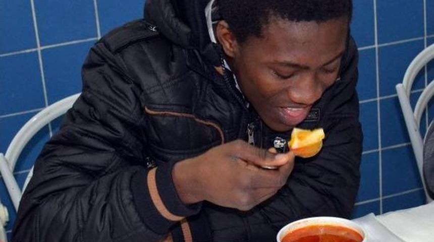 Yabancı &Ouml;ğrencilere &lsquo;Arabaşı&rsquo;