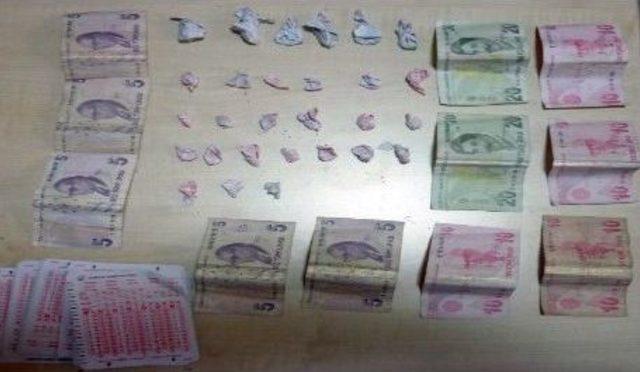 İzmir Polisi Uyuşturucu Tacirlerine G&ouml;z A&ccedil;tırmadı 2