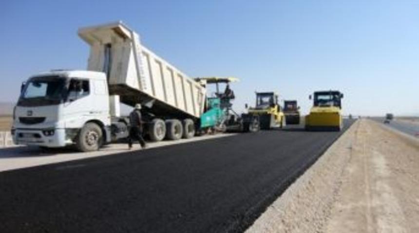 Karaman-ereğli Karayolunda &Ccedil;alışmaları Devam Ediyor