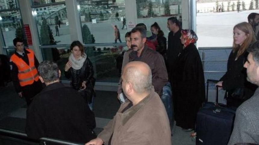 Marmaray İstasyonu&rsquo;Ndaki Ş&uuml;pheli Paket F&uuml;nye Ile Patlatıldı